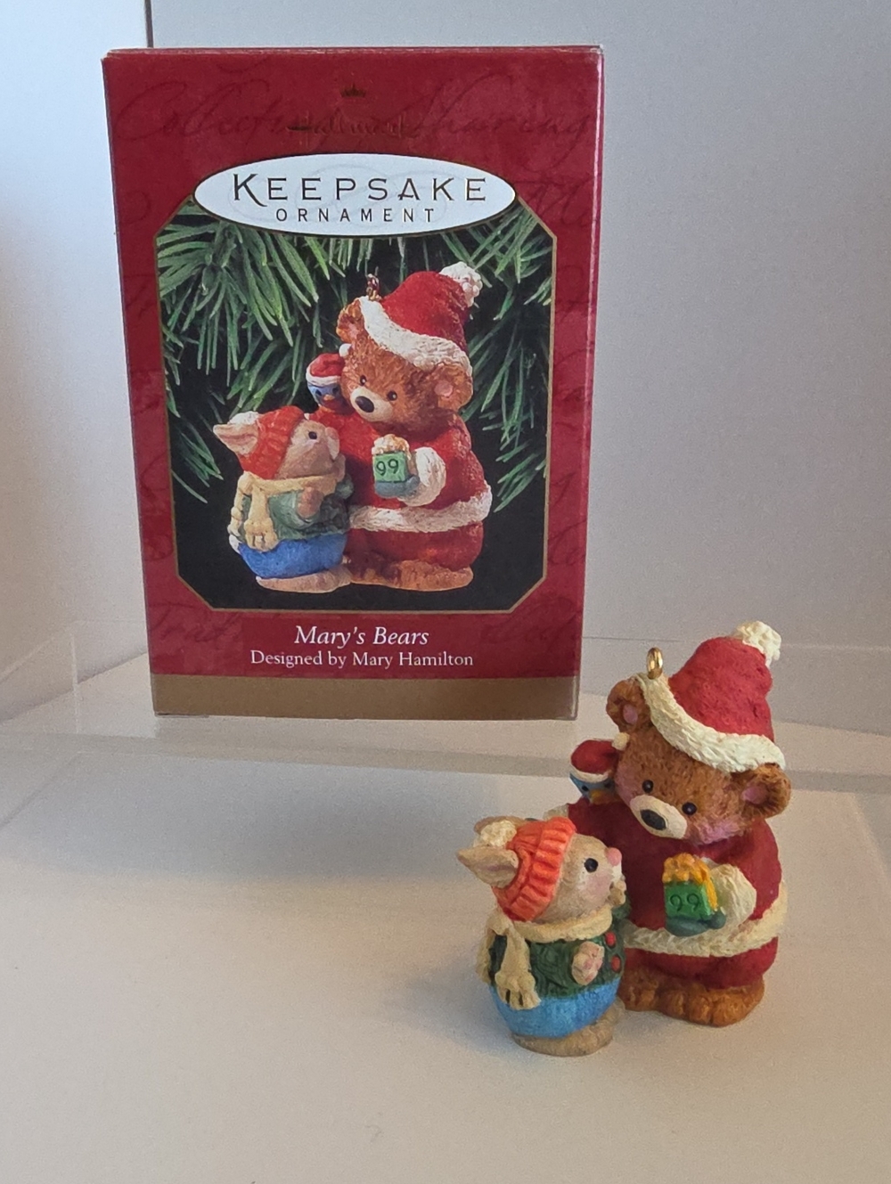 1999 Hallmark Keepsake "Mary's Bears" Resin Christmas Ornament W/Box